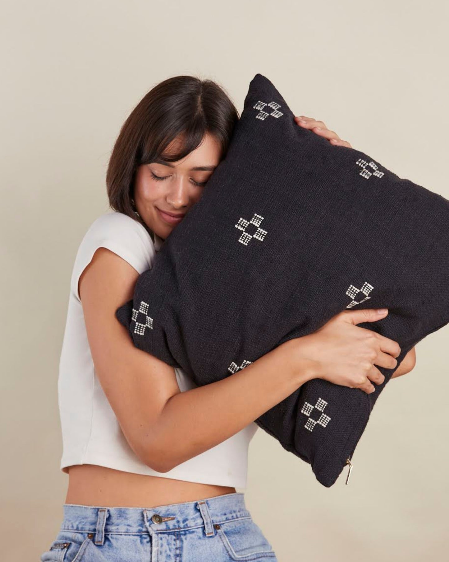 marguerite pillow cover