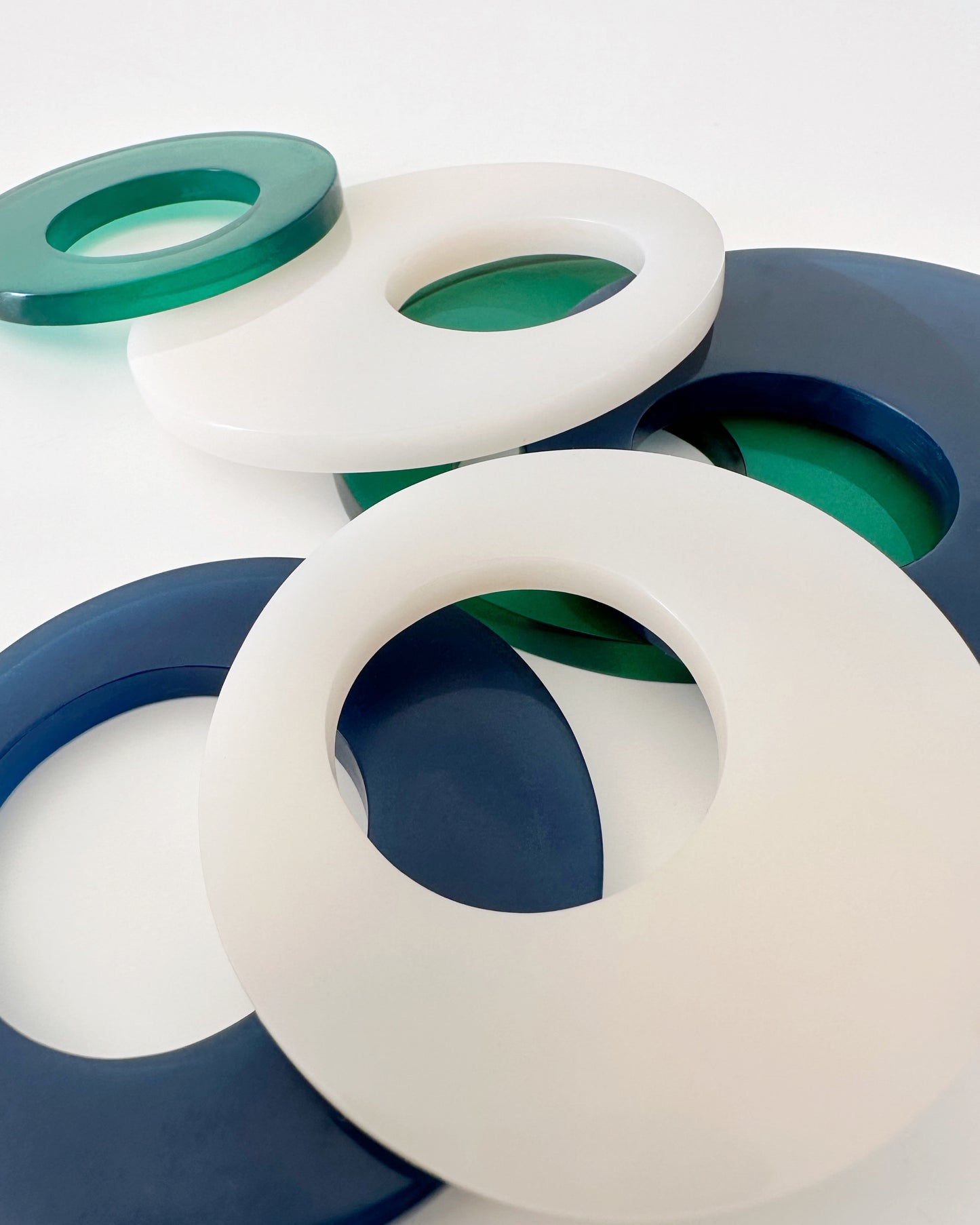 resin napkin rings small set/4