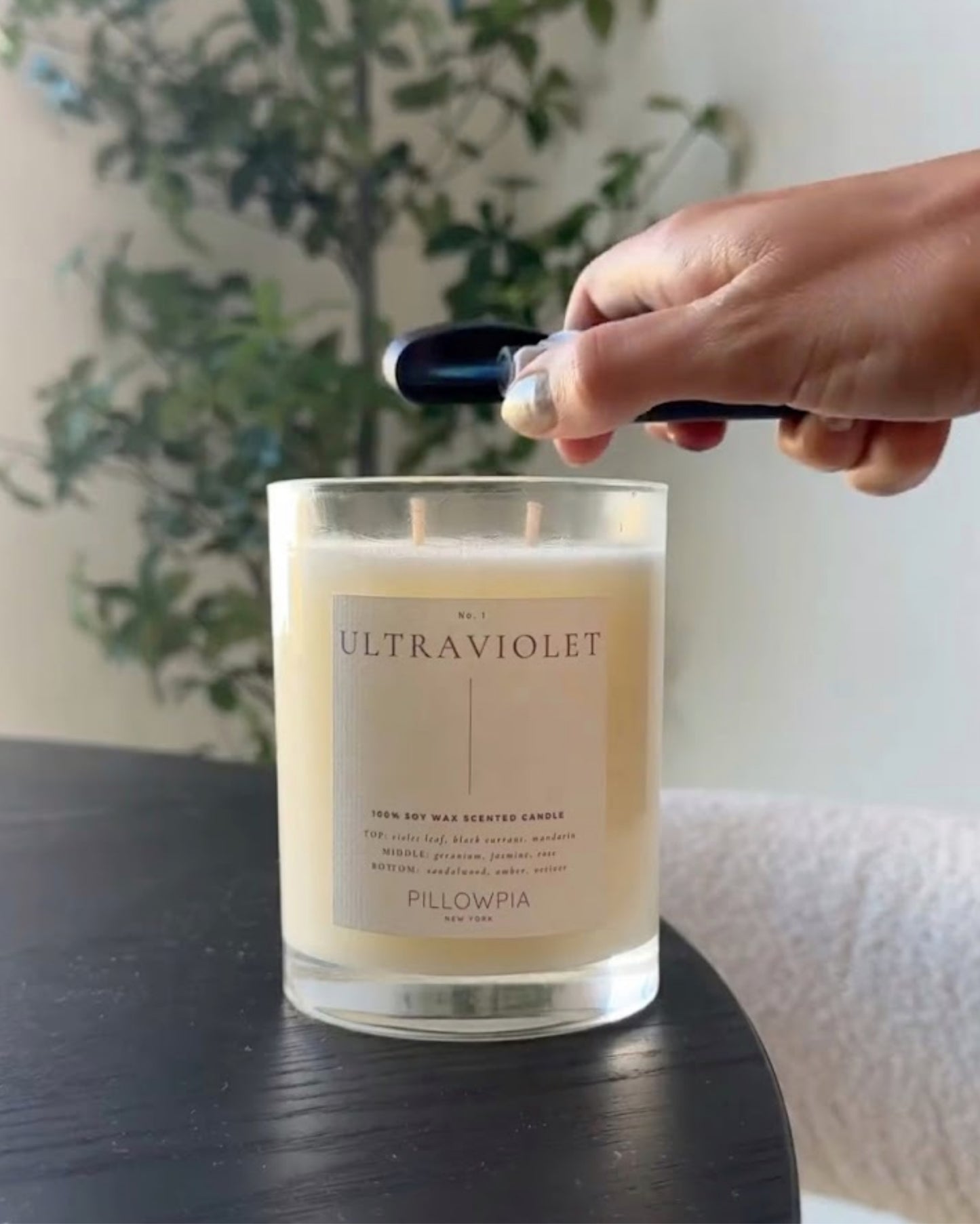 ultraviolet 11oz. candle